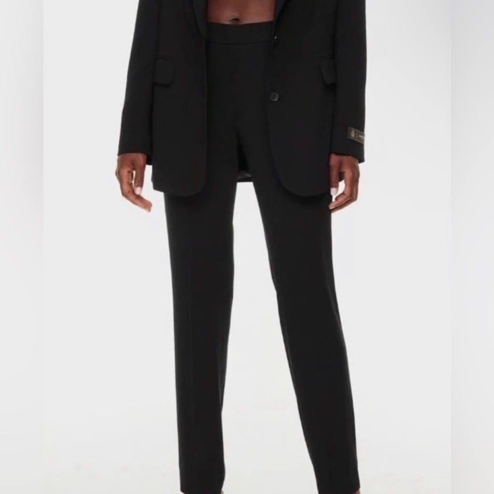 Aritzia Wilfred Conan Cropped Trouser Black Slate Size 4
